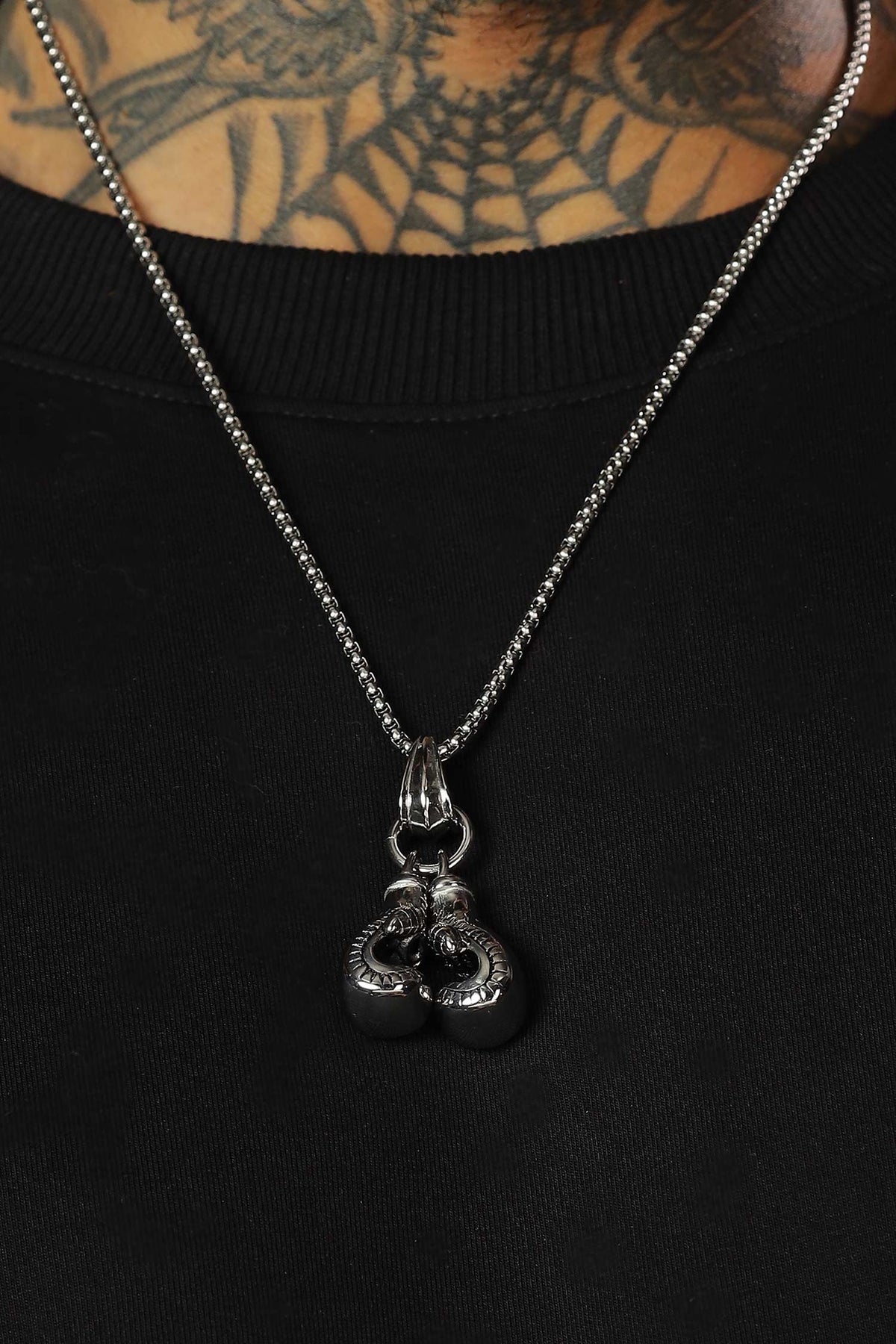 Rocky Pendant With Chain