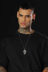 Heist Pendant With Chain